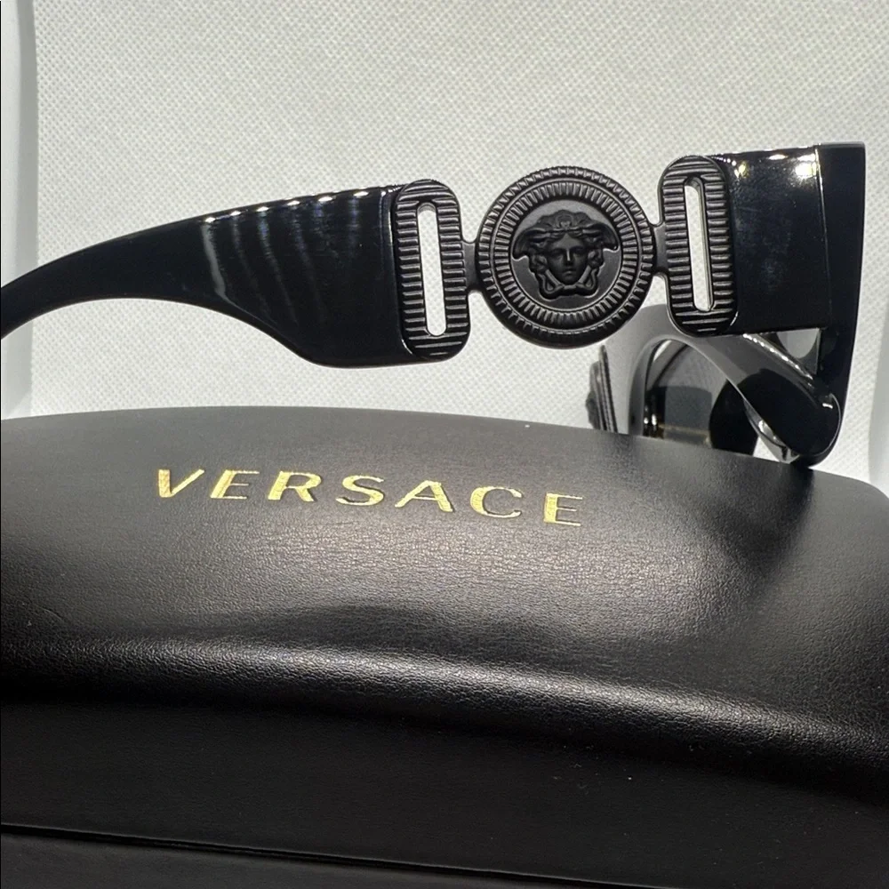 Versace Black Sunglasses Unisex